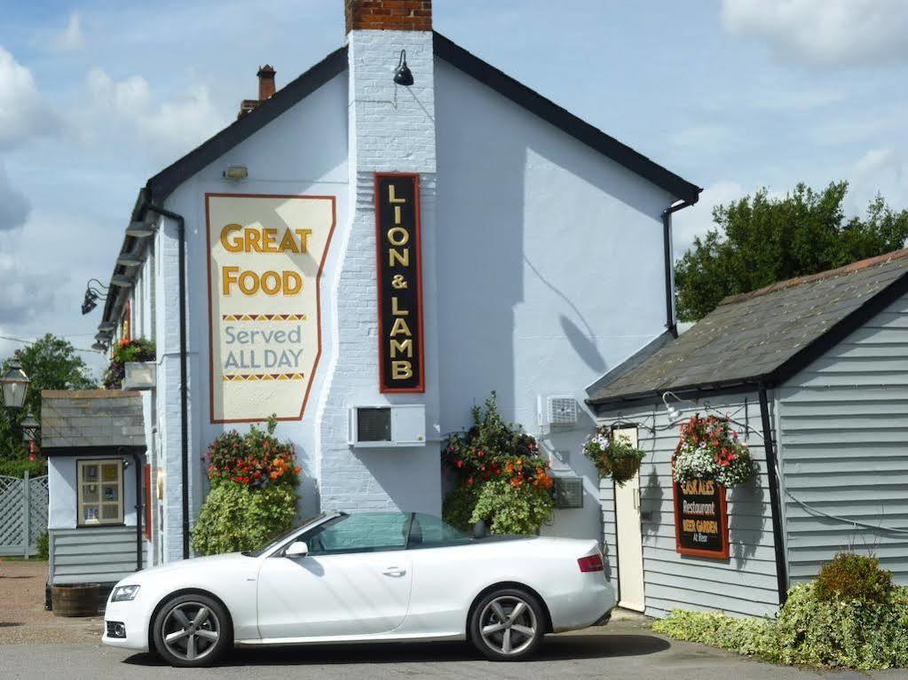 เดอะ ไวท์ เฮาส์ Bed & Breakfast Takeley ภายนอก รูปภาพ