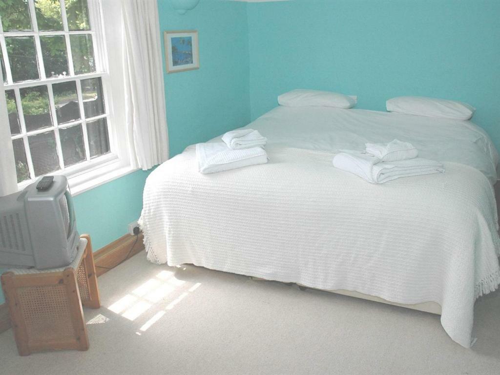 เดอะ ไวท์ เฮาส์ Bed & Breakfast Takeley ภายนอก รูปภาพ